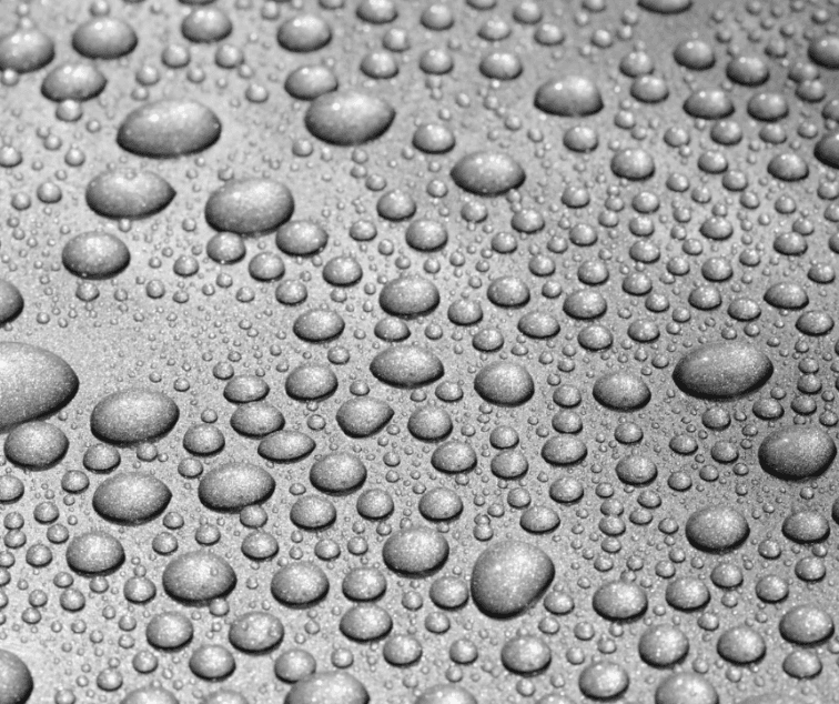 Surface with JUST SHINE Quartz Coating – water beading